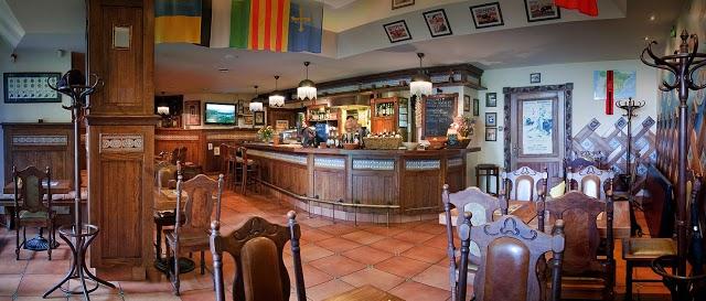 Sol y Sombra Tapas Bar